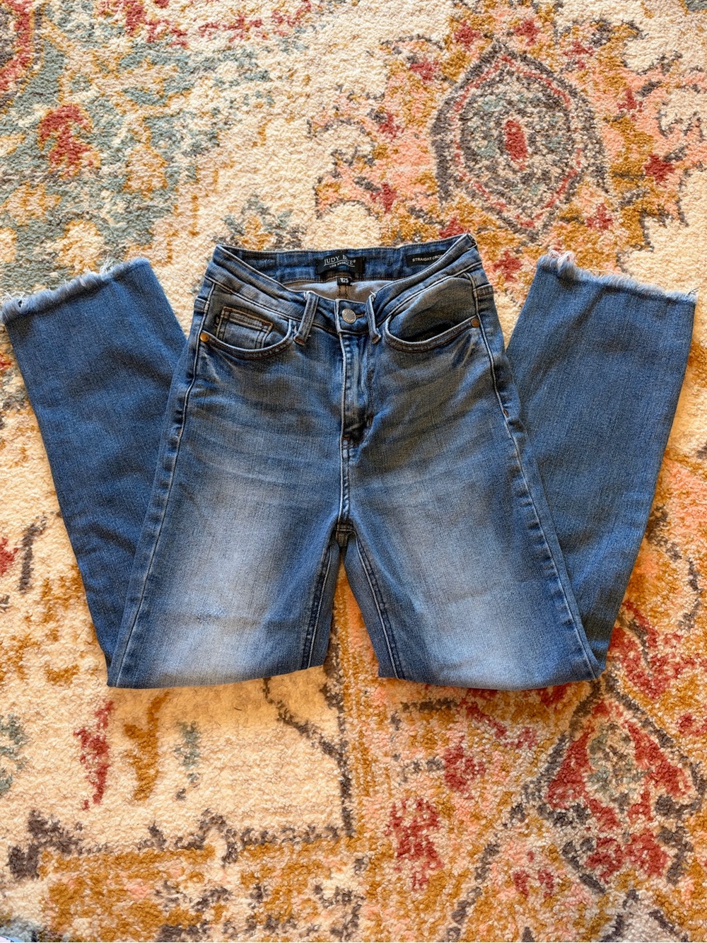 Judy Blue Distressed Straight Leg Jeans Size 1/25 – Medium Wash Raw Hem